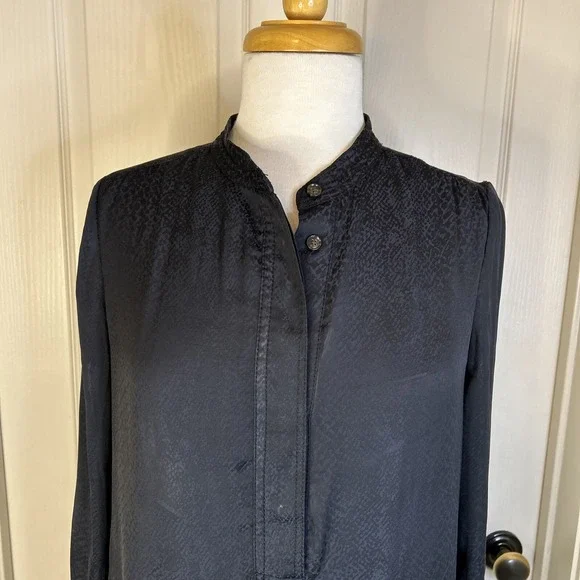 Banana republic Navy women's dress size 4 LS With Pockets subtle snakeskin print - Picture 2 of 16